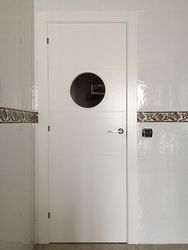 Puerta Lisa Modelo C8-Ojo de Buey