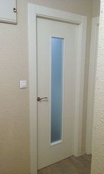 Puerta Lisa Modelo C1-1Vidrio Estrecho