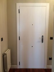 Puerta Lisa Modelo C8. Interior Acorazada
