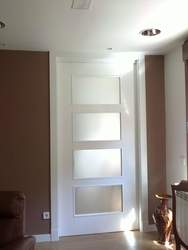 Puerta Lisa Modelo L2-4 Vidrios